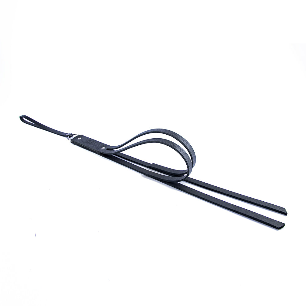 БДСМ шльопалка з чотирма хвостами