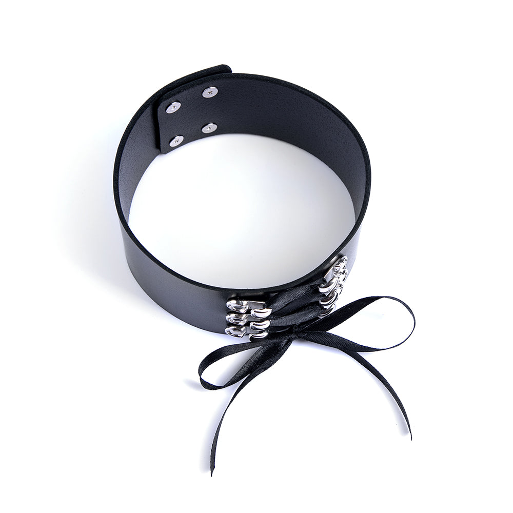 Шкіряний чокер зі шнурівкою